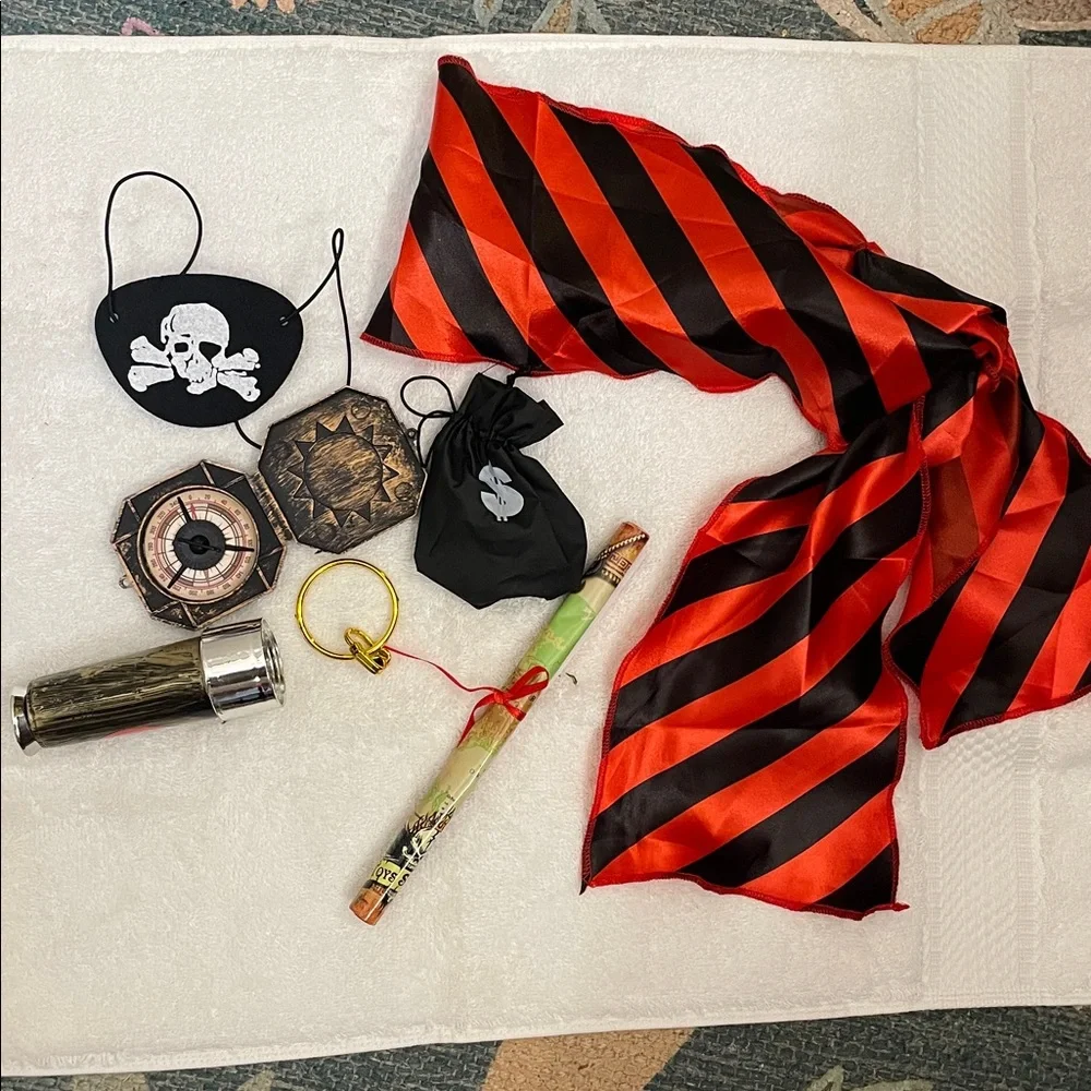 Girls pirate costume NWT - Picture 5 of 7